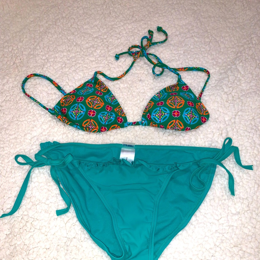 Old Navy Bikini Set - Geometric Pattern Top Green Bottoms - Women’s Small Y2K